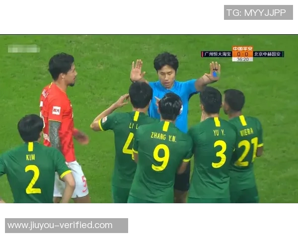 中超精彩对决曼联大胜阿森纳红牌事件引发全场热议