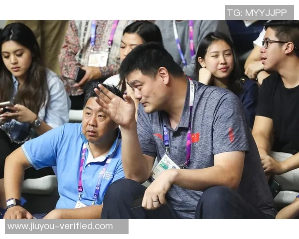 菲律宾老将姚明的传奇篮球生涯与对年轻球员的影响力探讨