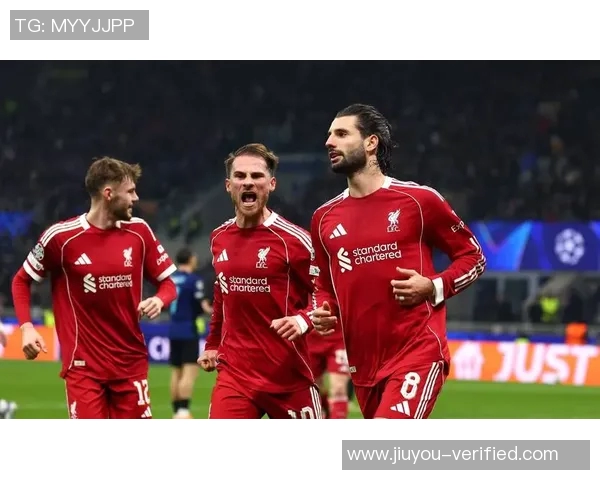 友谊赛激战：AC米兰逆转利物浦红牌事件引发全场热议