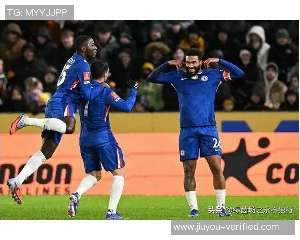 巴黎圣日耳曼大胜多特蒙德红牌事件引发全场热议与争议 巴黎圣日耳曼大胜多特蒙德红牌事件引发全场热议与争议