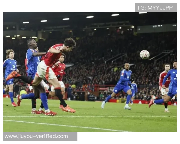 足总杯曼联逆转拜仁5-1补时争议进球点燃全场激情 足总杯曼联逆转拜仁5-1补时争议进球点燃全场激情