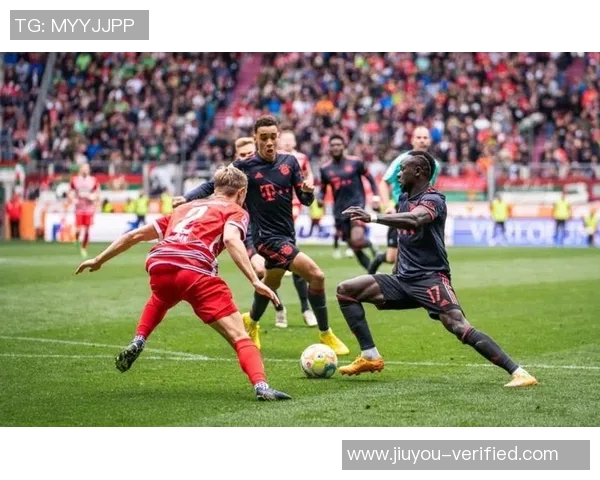 中超赛场惊现冷门拜仁狂胜巴萨五球引发全场震动 中超赛场惊现冷门拜仁狂胜巴萨五球引发全场震动