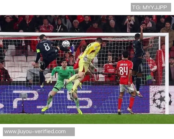 世界杯曼城与本菲卡激战成平局绝杀瞬间引发全场狂欢十大精彩进球回顾