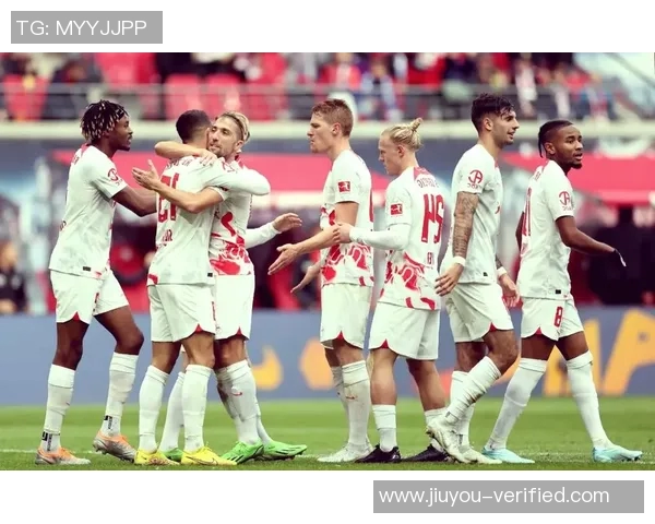 德甲精彩对决里昂逆转拜仁上演帽子戏法引爆全场激情