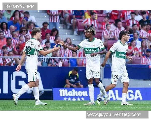 欧联杯精彩对决AC米兰大胜国米帽子戏法点燃全场激情