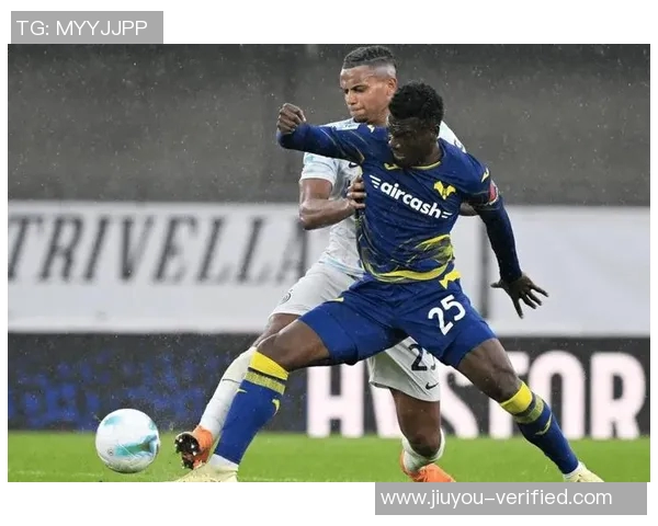 中超精彩对决国米大胜巴萨乌龙球引发全场沸腾