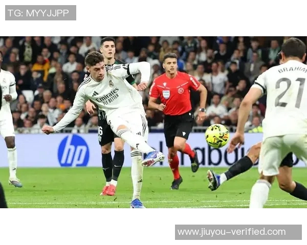 西甲激战皇马大胜切尔西神奇扑救点燃全场激情赛后深度解析 西甲激战皇马大胜切尔西神奇扑救点燃全场激情赛后深度解析